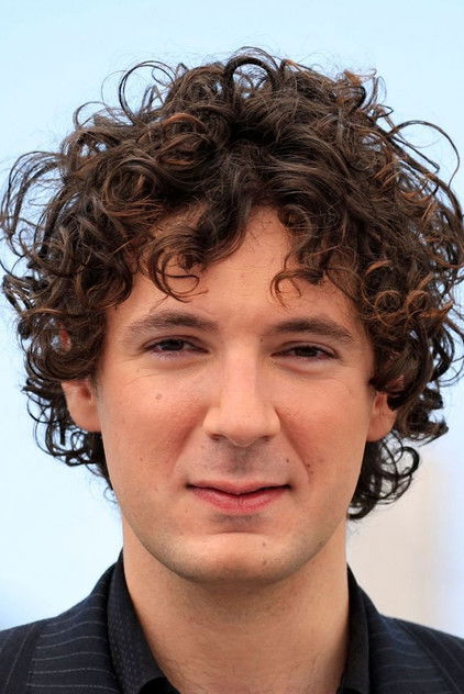 Vincent Lacoste as Julien Haddad-Park
