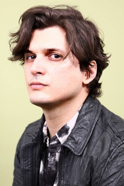 Alex Boniello como Fleetwood Zach