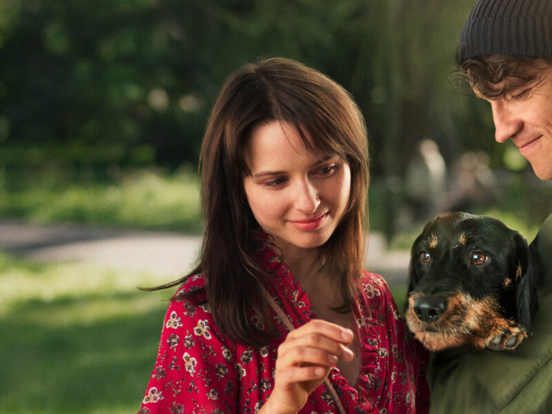 Heart Parade: una comedia romántica predecible sin chispa