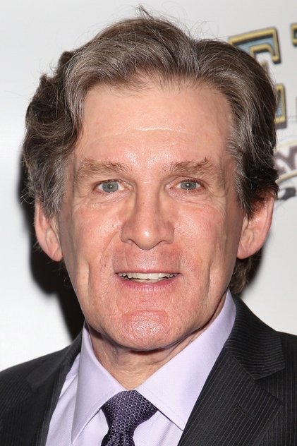 Anthony Heald jako Dr. Frederick Chilton