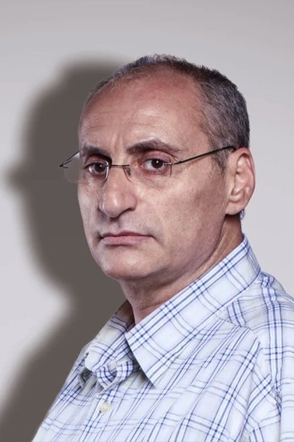 שמוליק לוי 役 Wilek Chilowicz