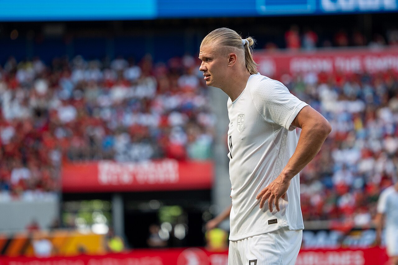Haaland qualifie la Norvège pour la phase à élimination directe de la Coupe du monde, au bout d’une attente longue d’une carrière