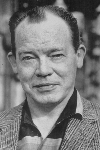 Myron McCormick como Charlie Burns