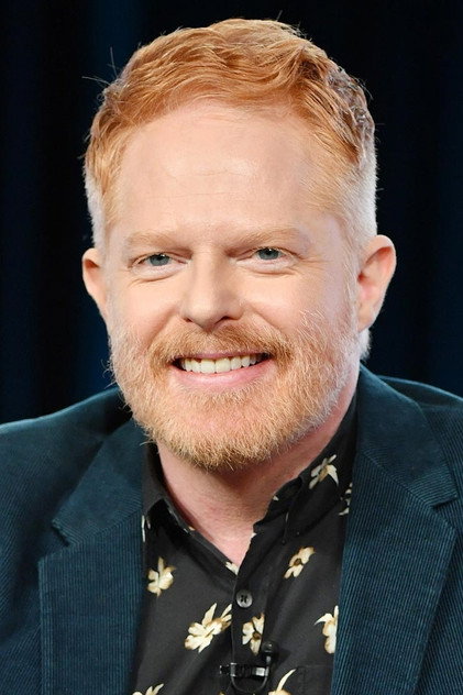 Jesse Tyler Ferguson como Monsieur Joy
