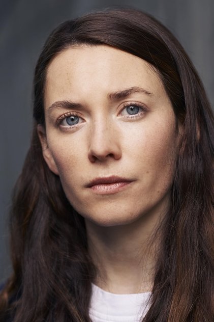 塔姆馨·托波尔斯基 饰 Liz Stagg