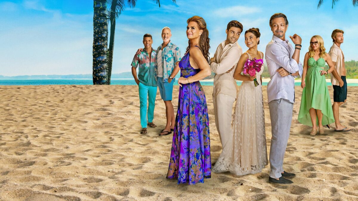 Mother of the Bride: A Charming Cast Saves a Messy Rom-Com