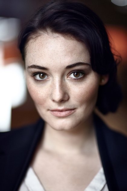 Maria Ehrich como Eva
