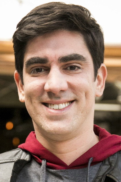 Marcelo Adnet como Eusébio Teixeira