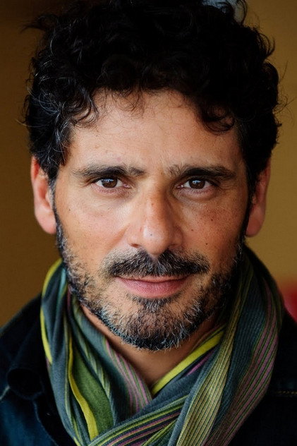 Pascal Elbé como Raoul Delaunay