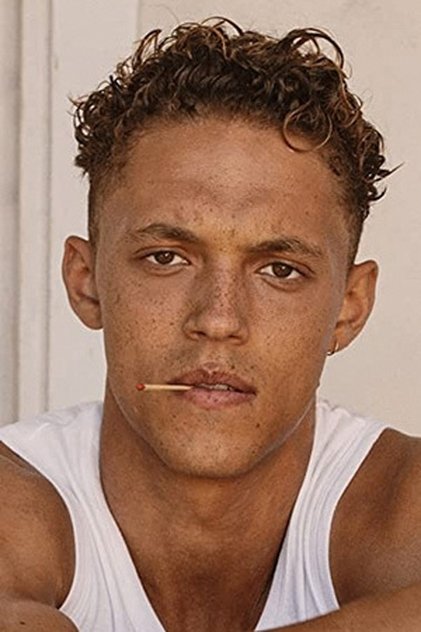 Orlando Norman 饰 Cruz