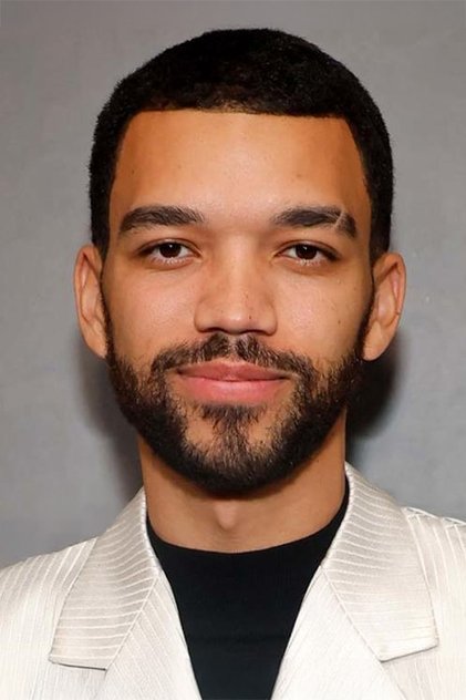 Justice Smith como Thomas
