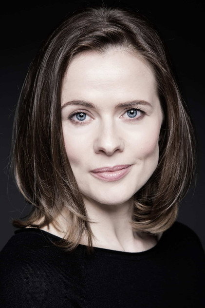 Marcella Plunkett como Rachel