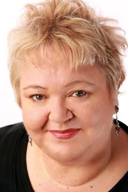 Sally-Anne Upton como Wendy