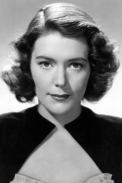 Barbara O'Neil como Ellen O'Hara