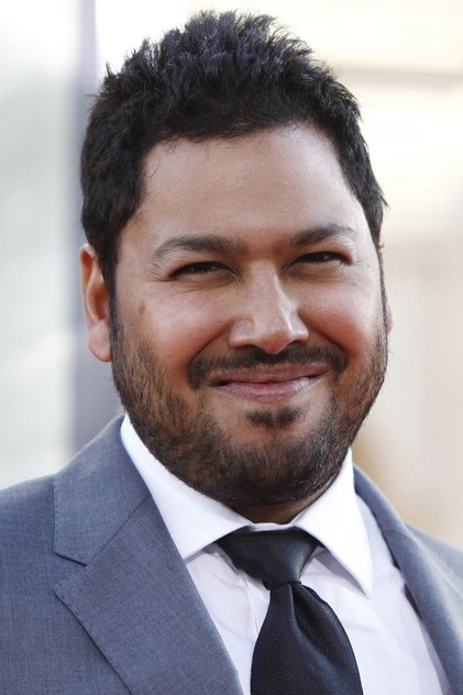 Dileep Rao como Yusuf