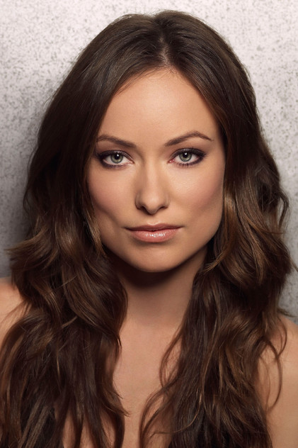 Olivia Wilde como Angela