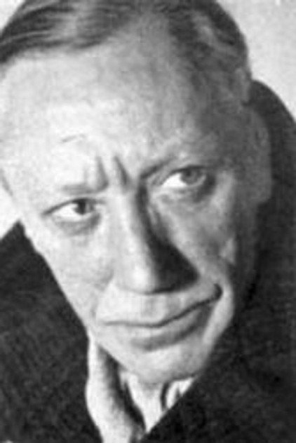 Gustav Botz dans le rôle de Professor Sievers