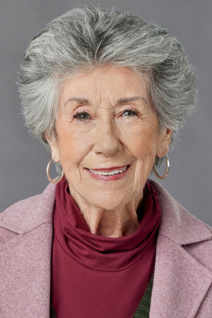 Ellen Travolta como Grandma