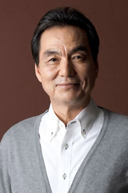 長塚京三 dans le rôle de Goro Kiyomiya