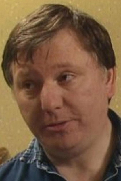 James Marcus como Georgie