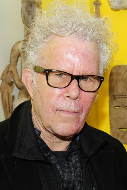 톰 웨이츠 역 R.M. Renfield