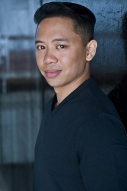 Byron Abalos as Oz Drake
