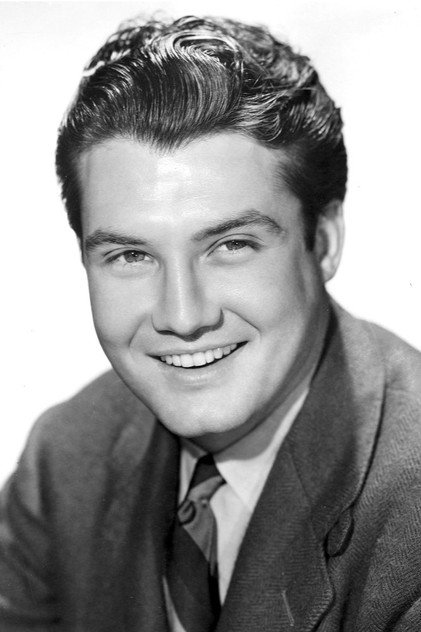 George Reeves como Brent Tarleton