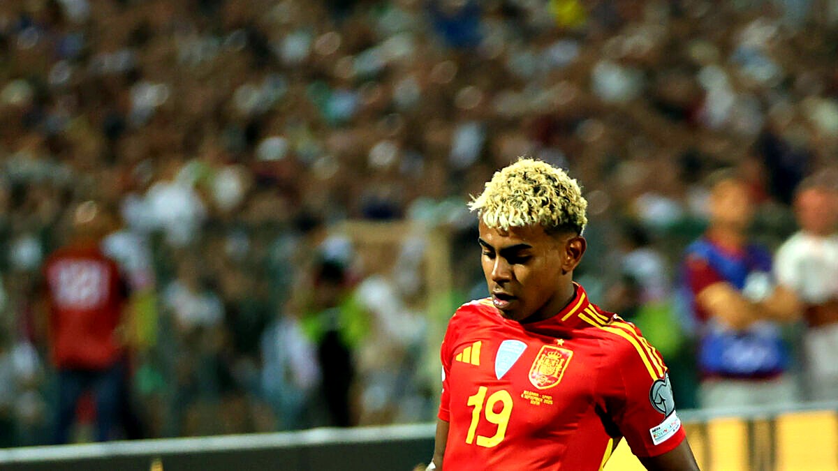 Lamine Yamal, footballeur à 16 ans et finaliste du Ballon d&rsquo;Or à 18