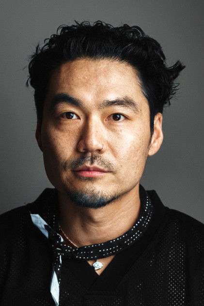 Jonnie Park como Sung