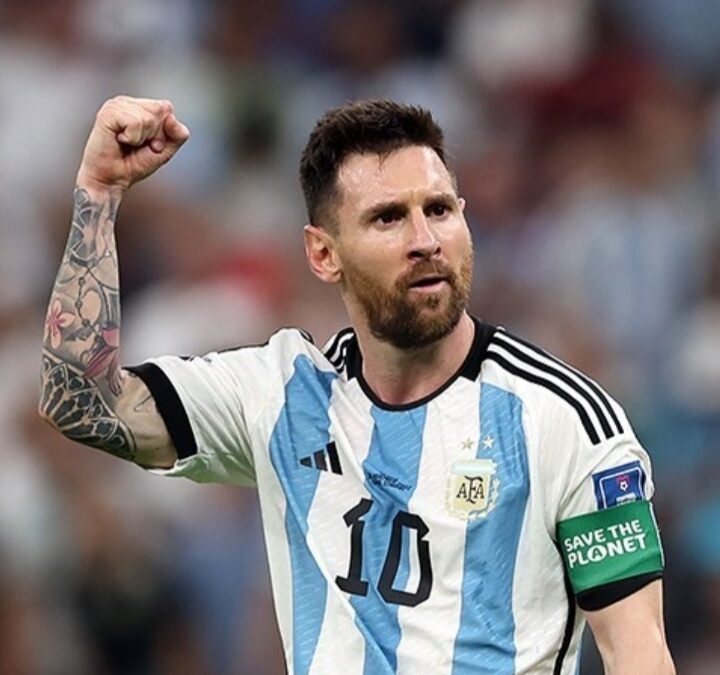 À bientôt 39 ans, Messi porte l&rsquo;Argentine face à l&rsquo;Algérie et reste tout son projet offensif