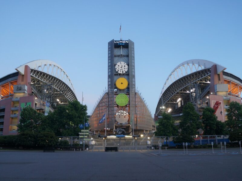 卢梅恩球场：NFL最嘈杂球场铺设临时草皮，迎接2026世界杯