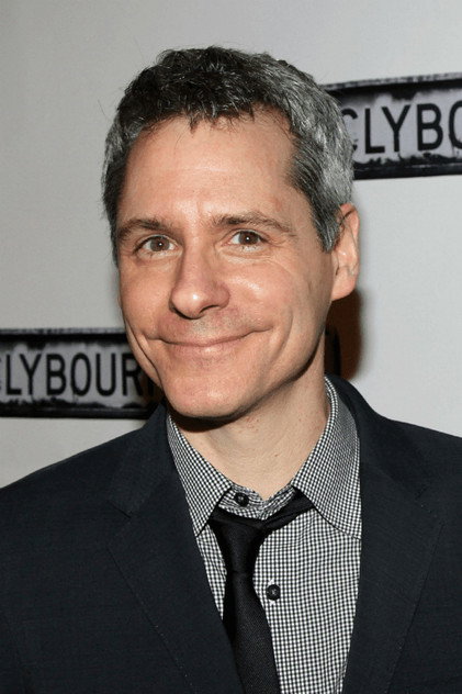 Bruce Norris como Stanley Cunningham