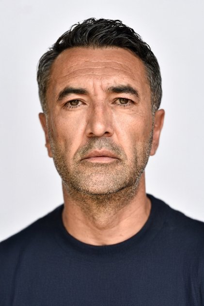 Mehmet Kurtuluş as Ayaz