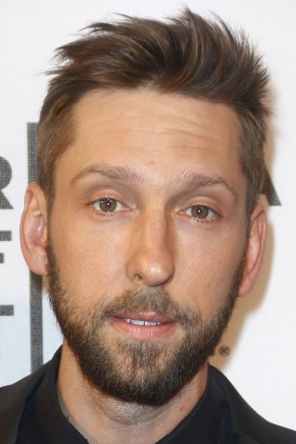 Joel David Moore como Norm