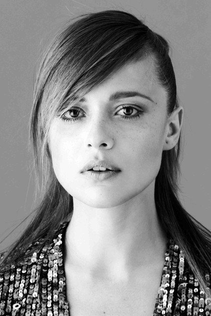 Valeria Bilello como Natalia