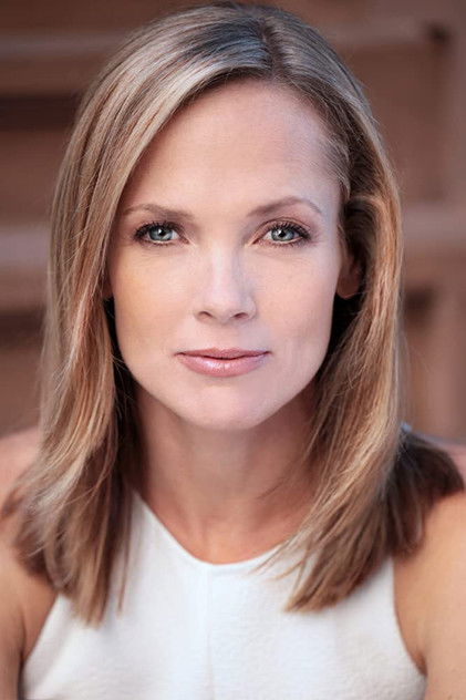 Tamara Hickey como Mrs Olsen