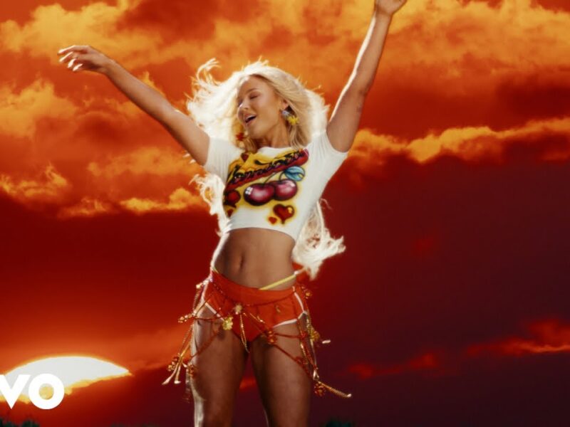 Zara Larsson tourne le dos au pop radio avec Midnight Sun et 40 millions de vues
