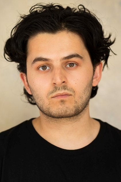 Elham Ehsas como Rahim
