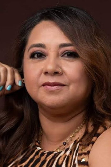 Conchi León as Chiquis