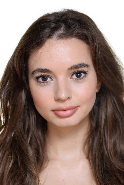 Ingrid Bisu as Winnie