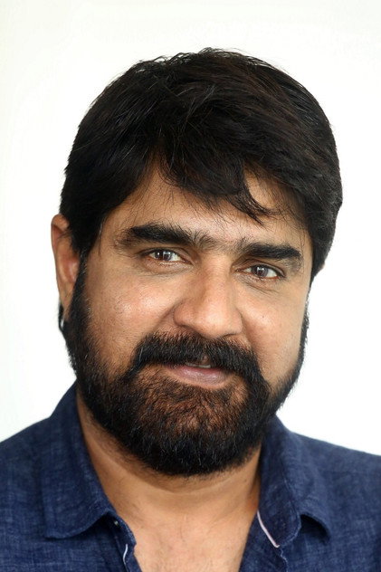 శ్రీకాంత్ como Varada Rajulu