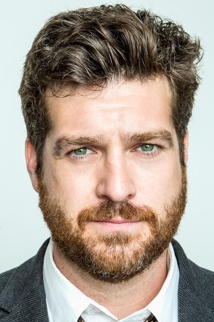 Zachary Bennett as Agent Curtis