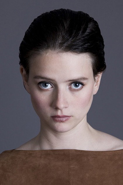 Pauline Étienne as Sylvie