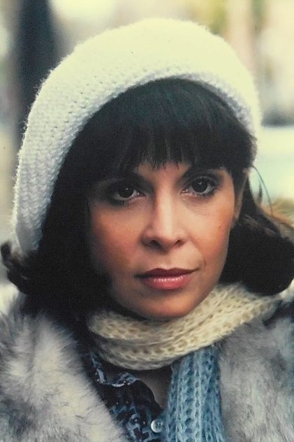 Talia Shire în rolul Connie Corleone Rizzi