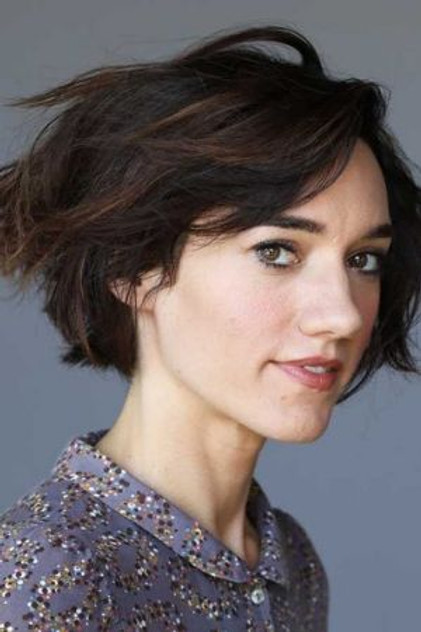 Helen Sadler como Rey (voice)