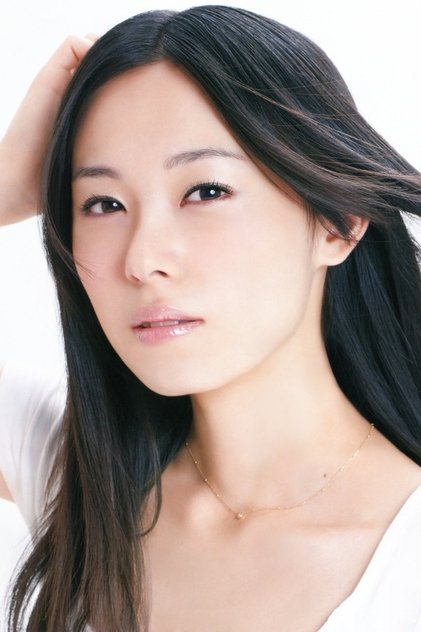 Minako Kotobuki como Noriko Momokawa (voice)