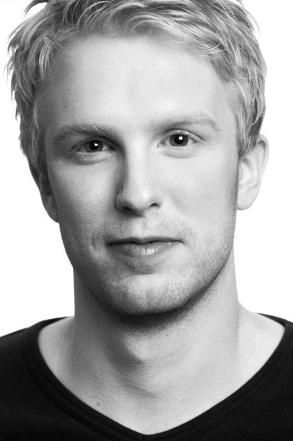 Michael Benz 饰 Hamilton