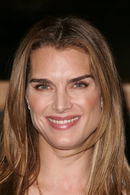 Brooke Shields como Sophie