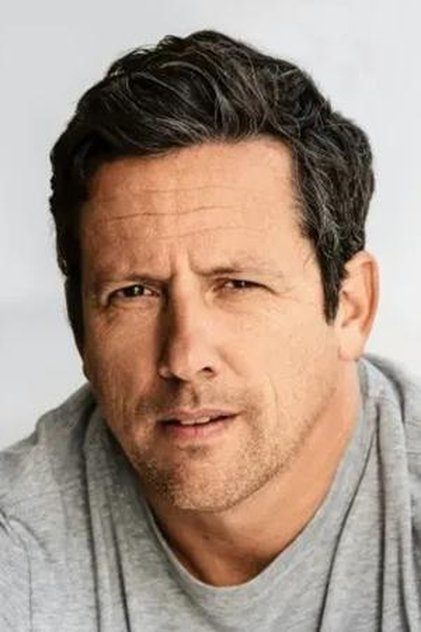 Ross McCall como Nick