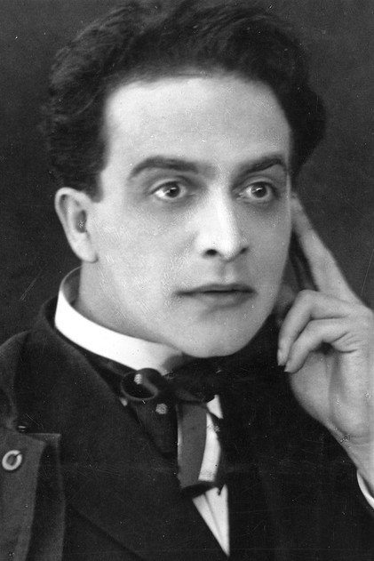 Friedrich Fehér como Francis